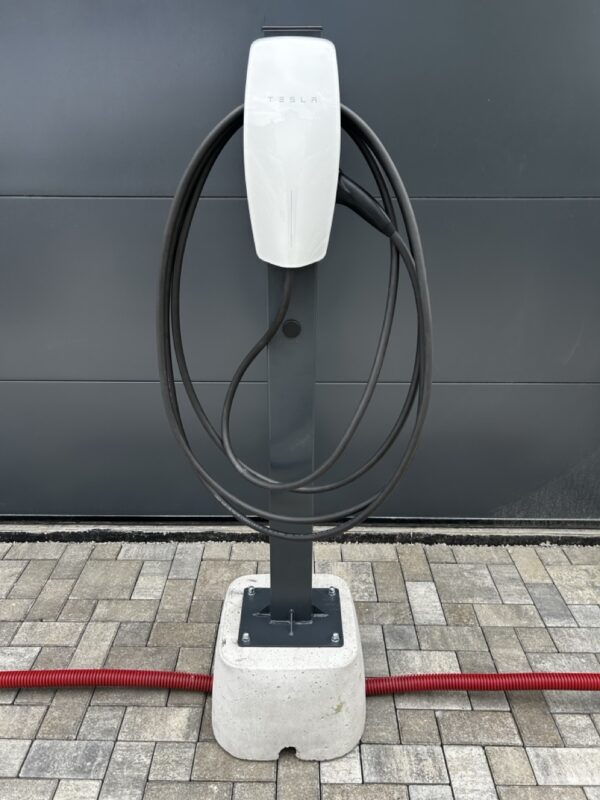 Tesla stoja antracit4 Stĺpik pre Tesla wallbox Antracit