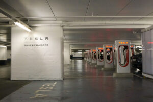 Supercharger, výkonná trafostanica