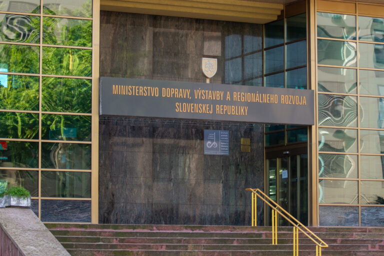 Prihlásenie kúpeného elektromobilu zo zahraničia